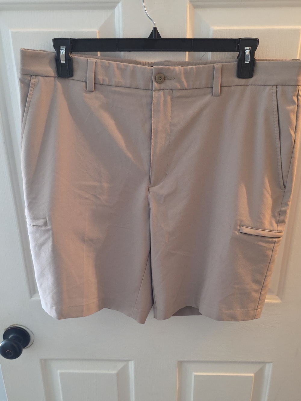 Men's Cargo Shorts in Light Beige - Comfortable Everyday Style